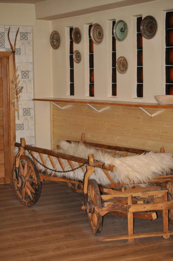 Casa Romaneasca Curtea de Argeş Dış mekan fotoğraf